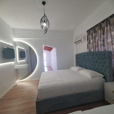Murati Suites Sarandë Exterior foto